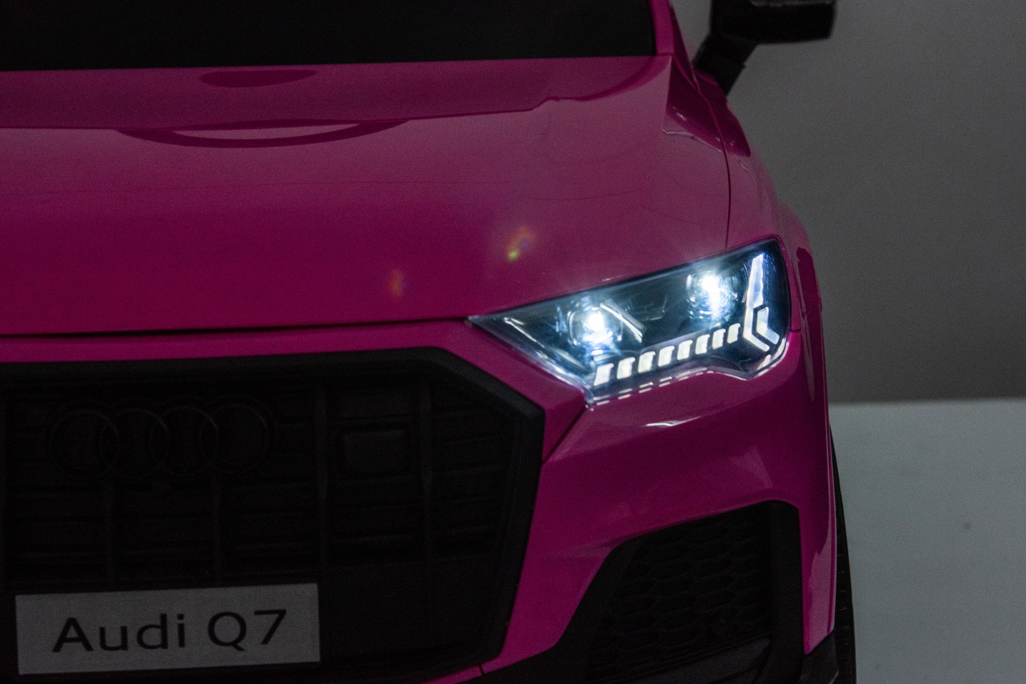 Акумулаторна кола Licensed Audi Q7 Pink — снимка 7